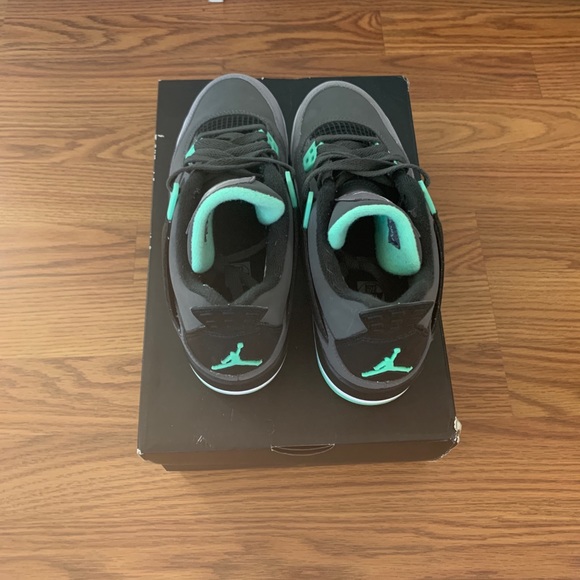 Green Glow Jordan - Picture 3 of 3